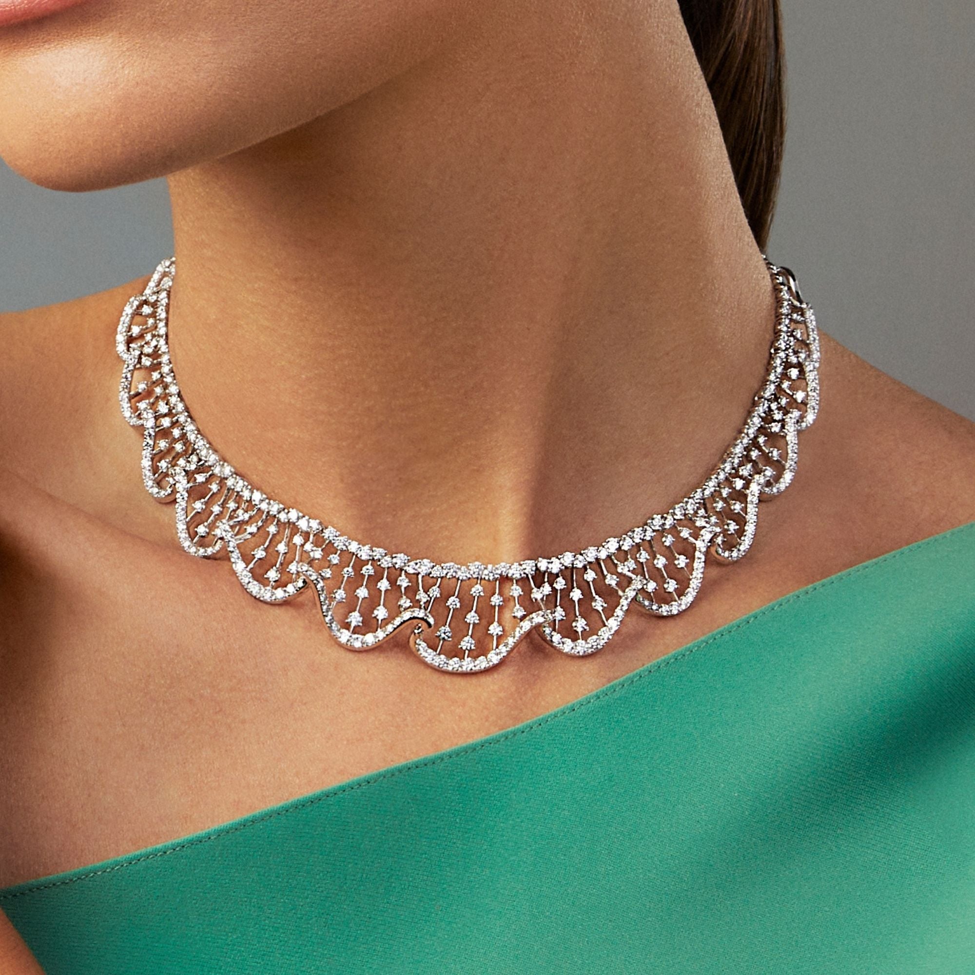 WHITE WONDERS PLISSÉ WHITE GOLD NECKLACE