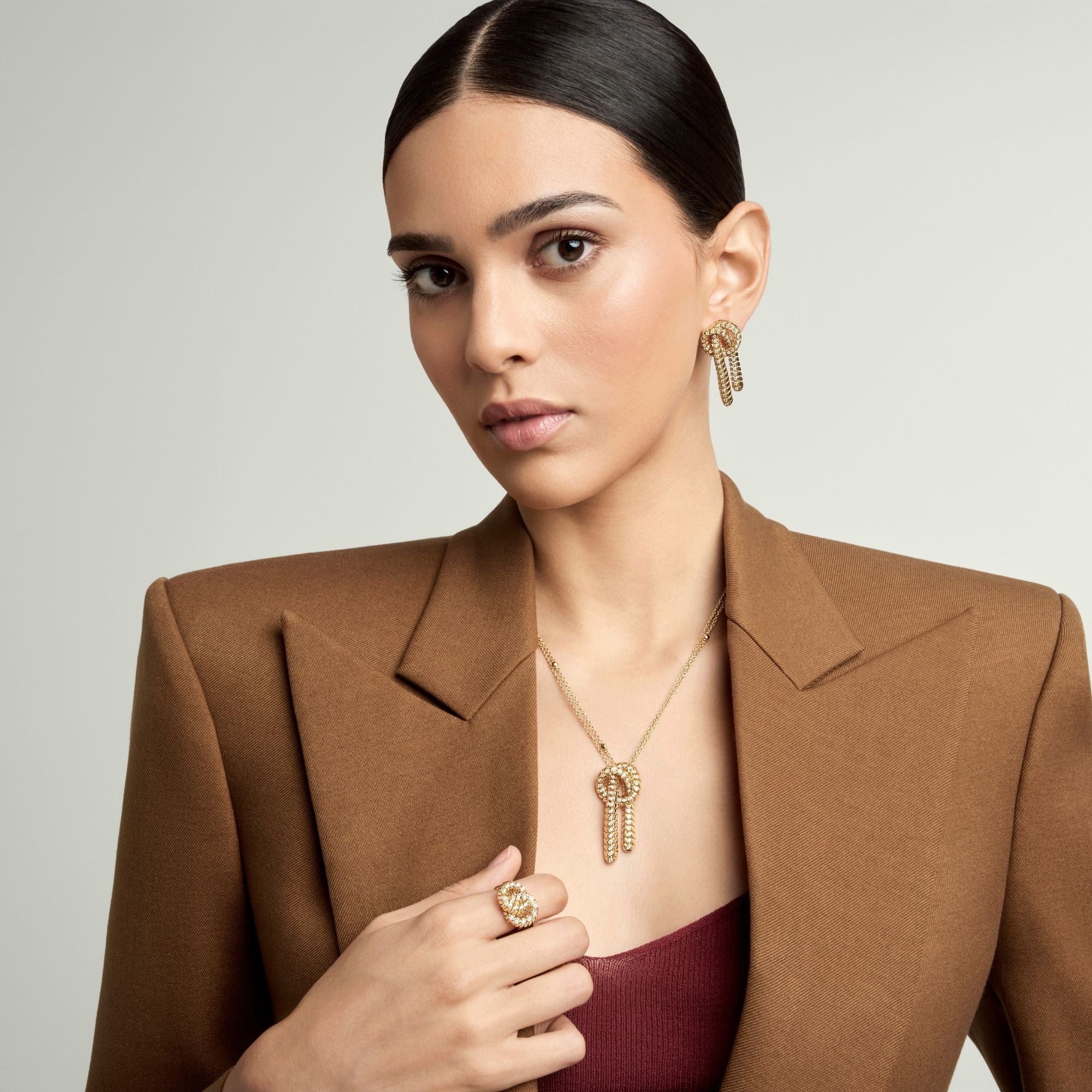 SNODO LONG YELLOW GOLD EARRINGS