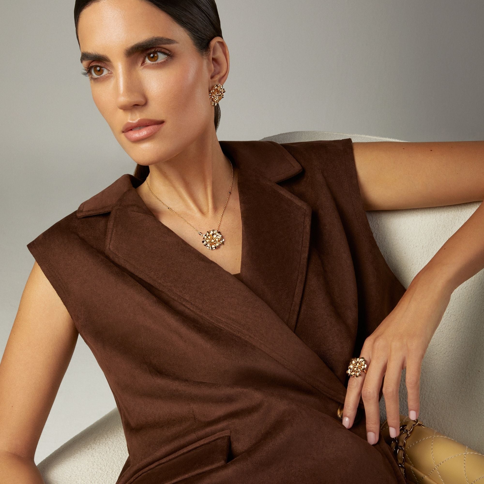 EDERA BIG YELLOW GOLD PENDANT