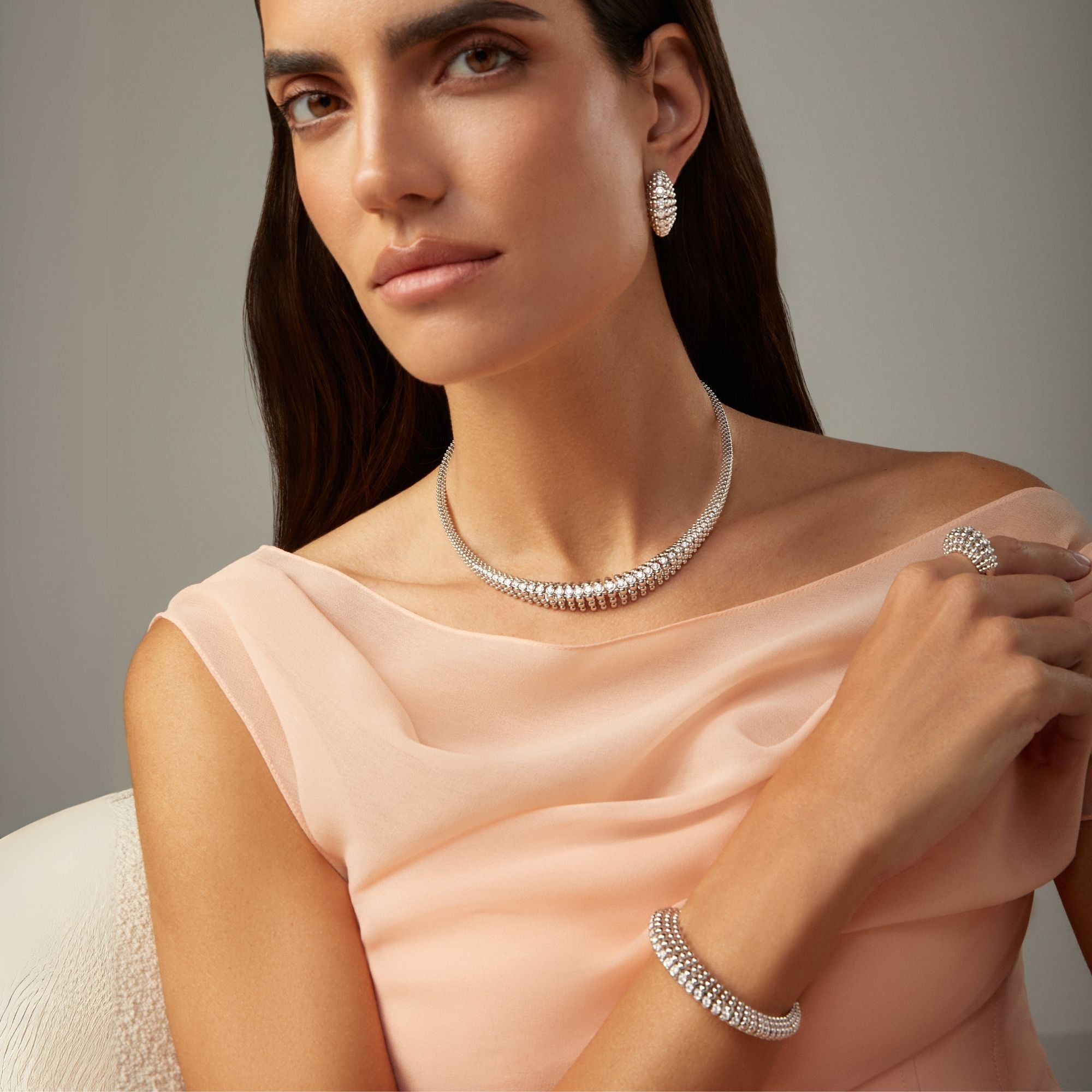 BUBBLES STRAIGHT WHITE GOLD NECKLACE