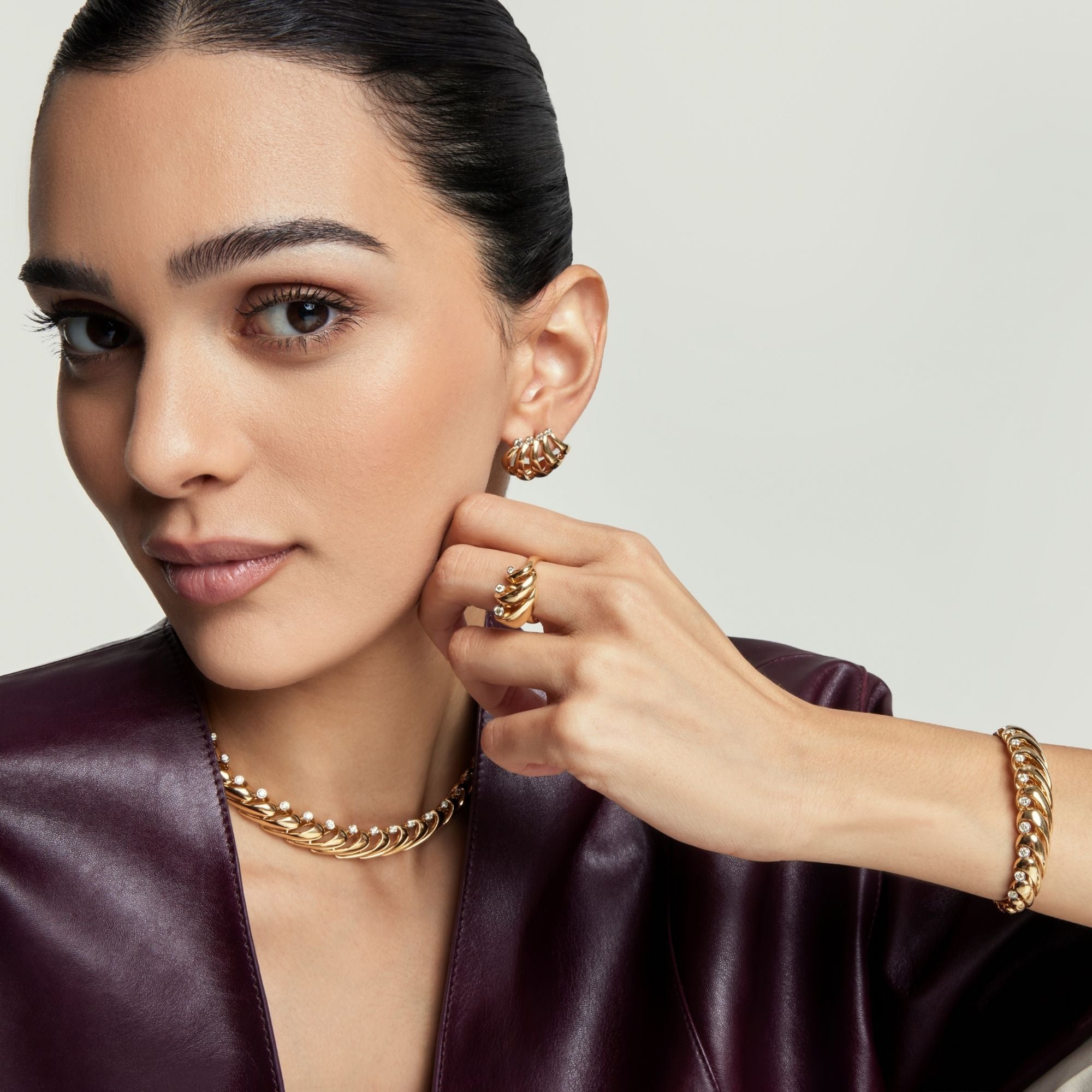 VIRGOLA YELLOW GOLD EARRINGS