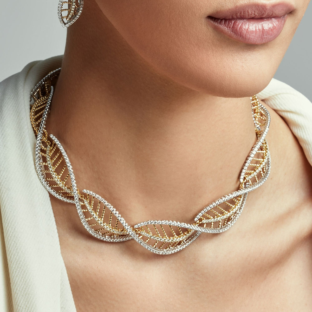 WHITE WONDERS FILO WHITE AND YELLOW GOLD NECKLACE