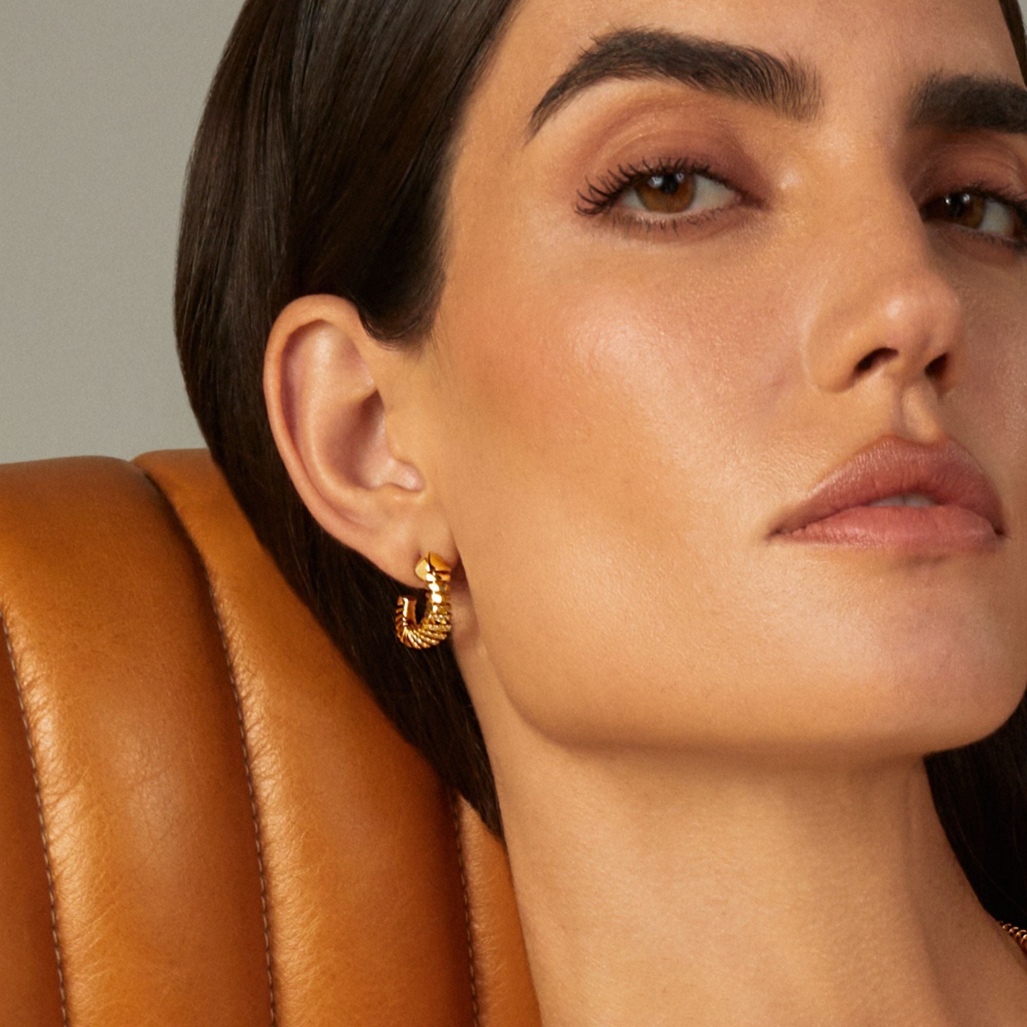 CRESCENDO MINI-ME YELLOW GOLD EARRINGS
