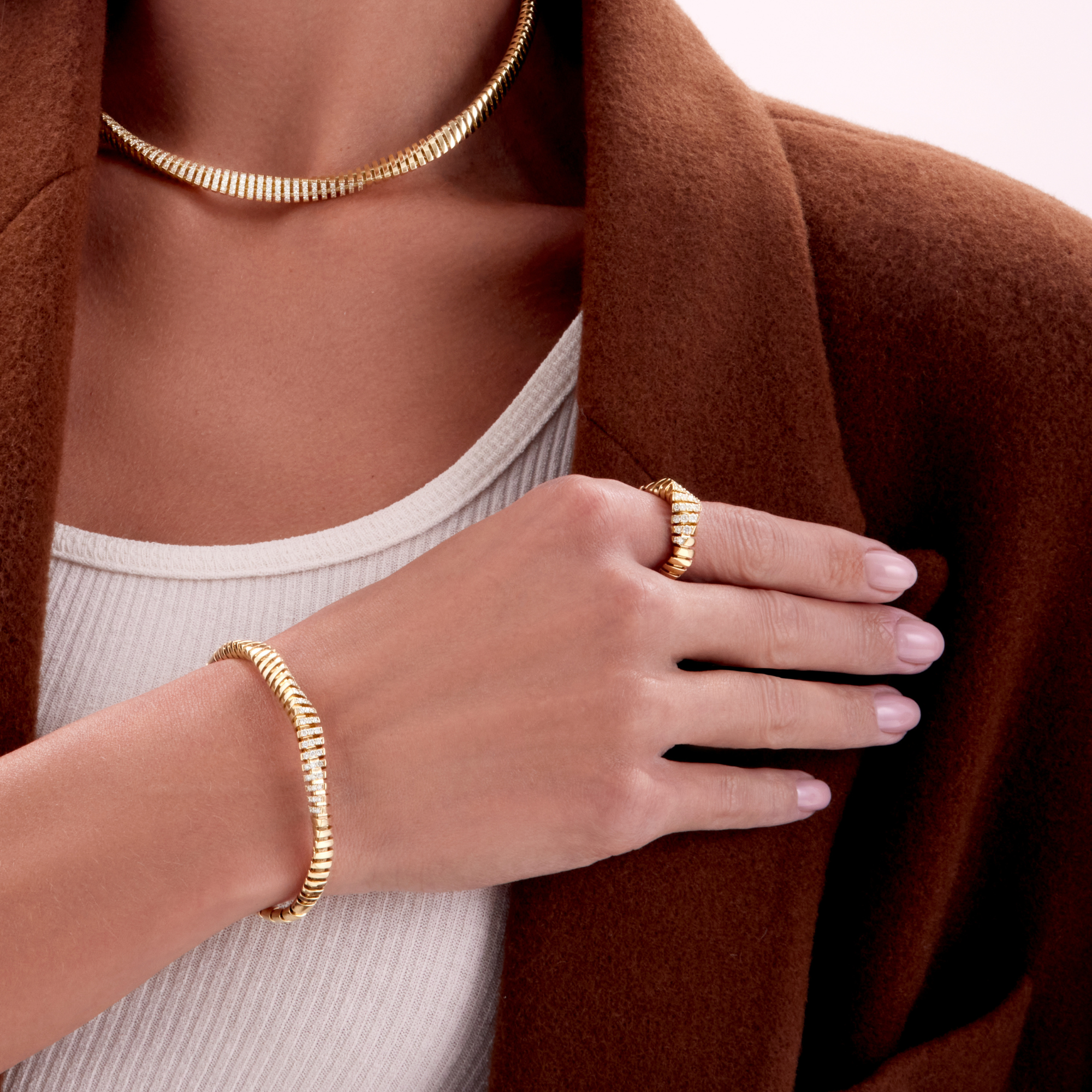 CRESCENDO MINI-ME YELLOW GOLD DIAMOND RING