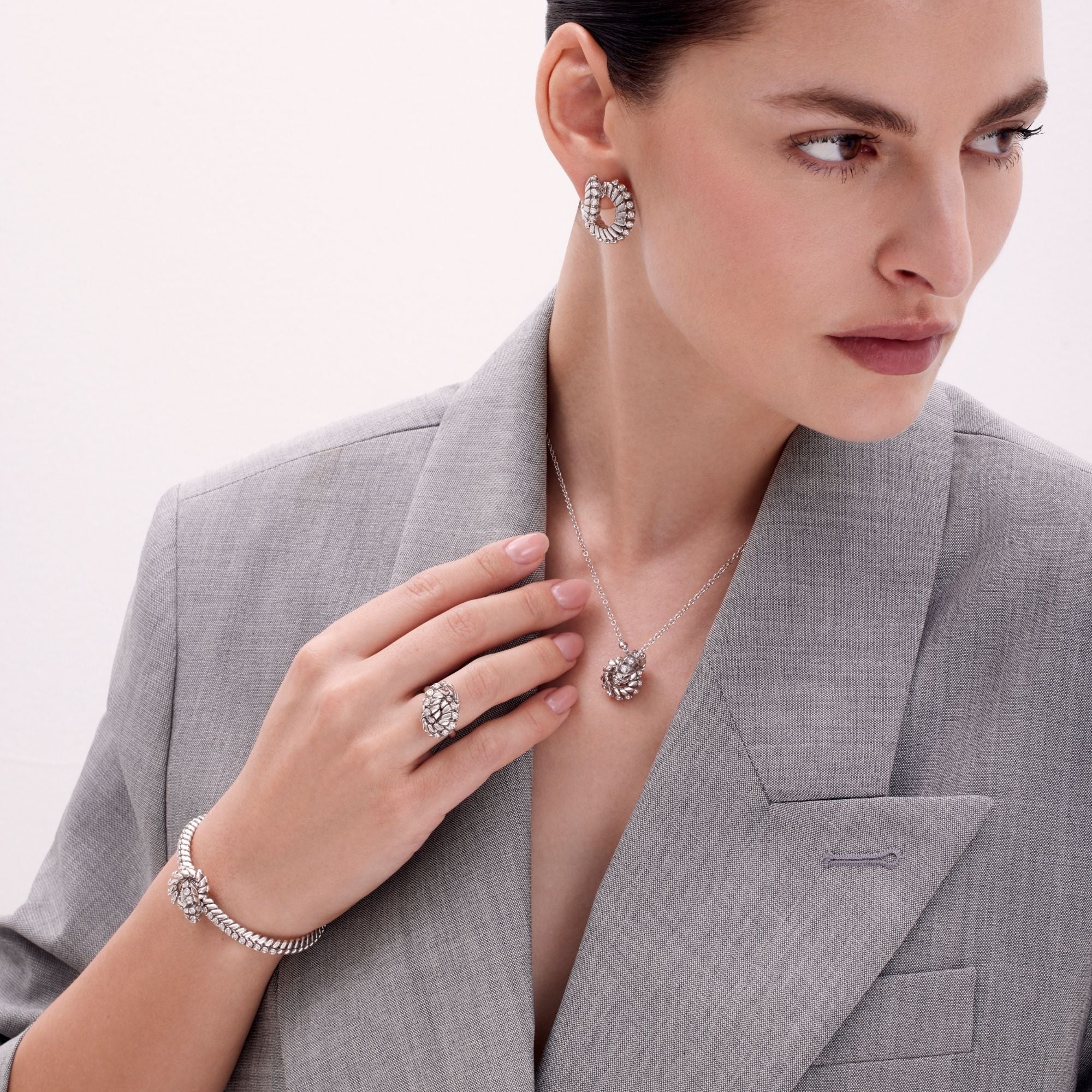 SNODO SMALL WHITE GOLD PENDANT