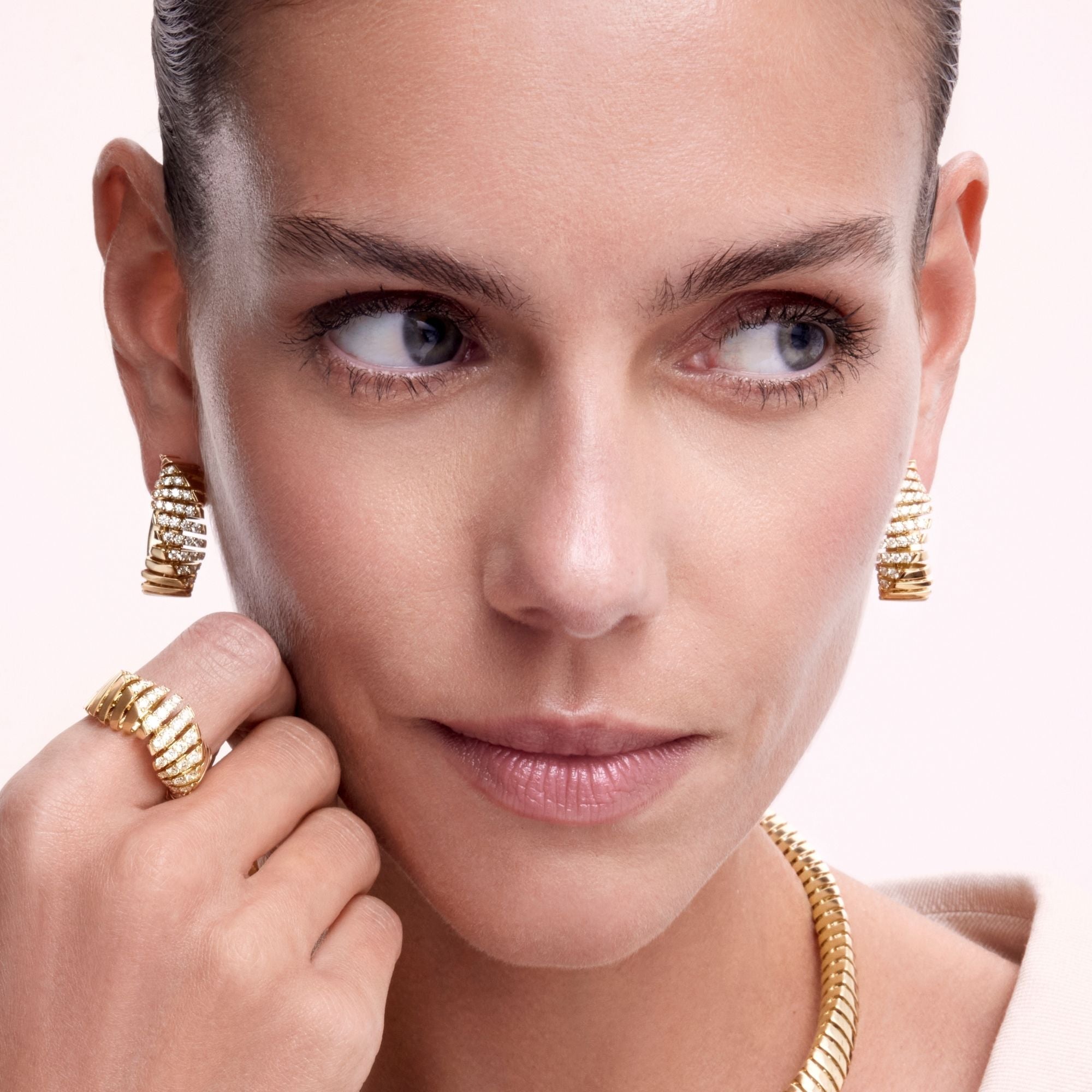 CRESCENDO YELLOW GOLD EARRINGS