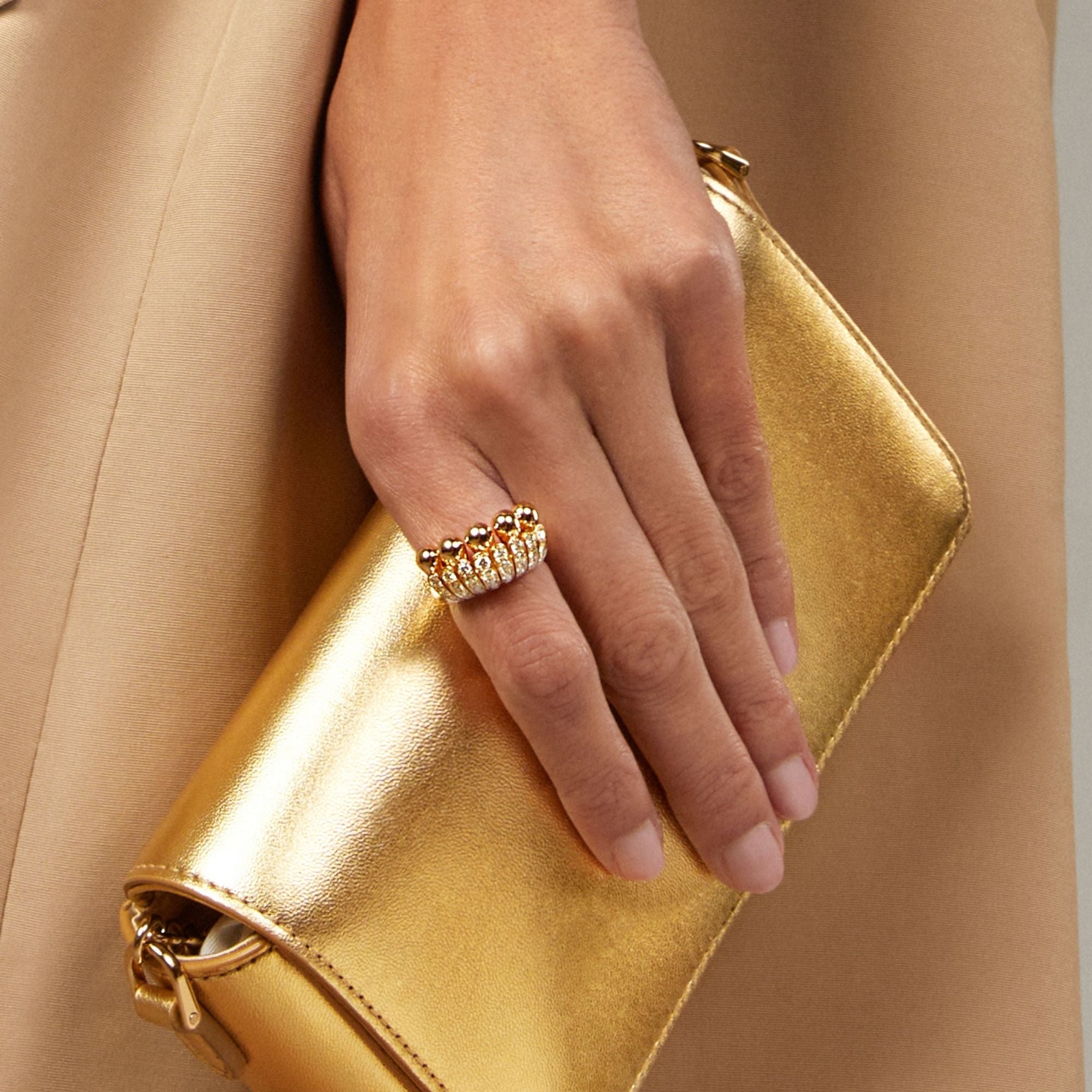 ALLEGRA SMALL YELLOW GOLD RING