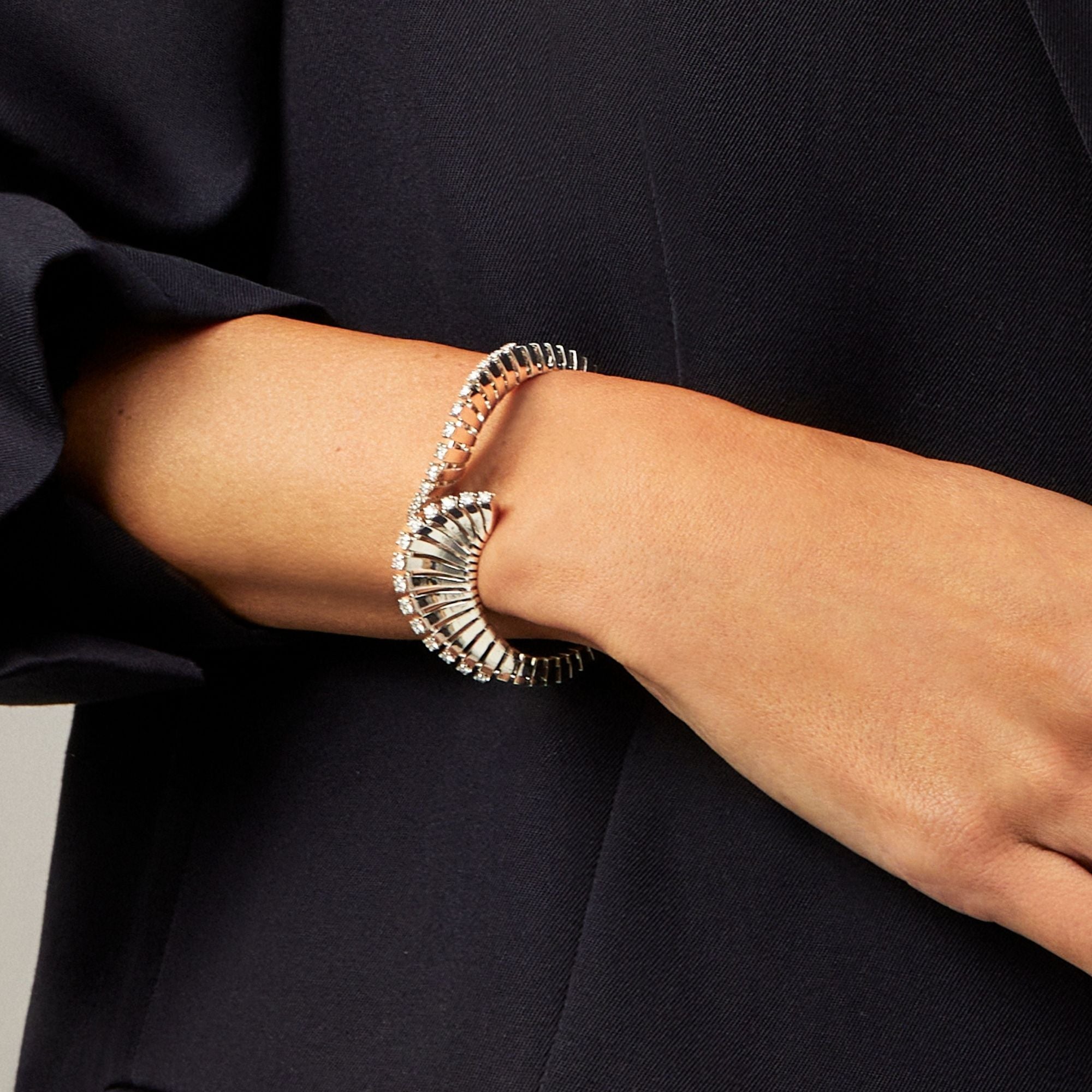 VITO WHITE GOLD CONTRARIE BRACELET