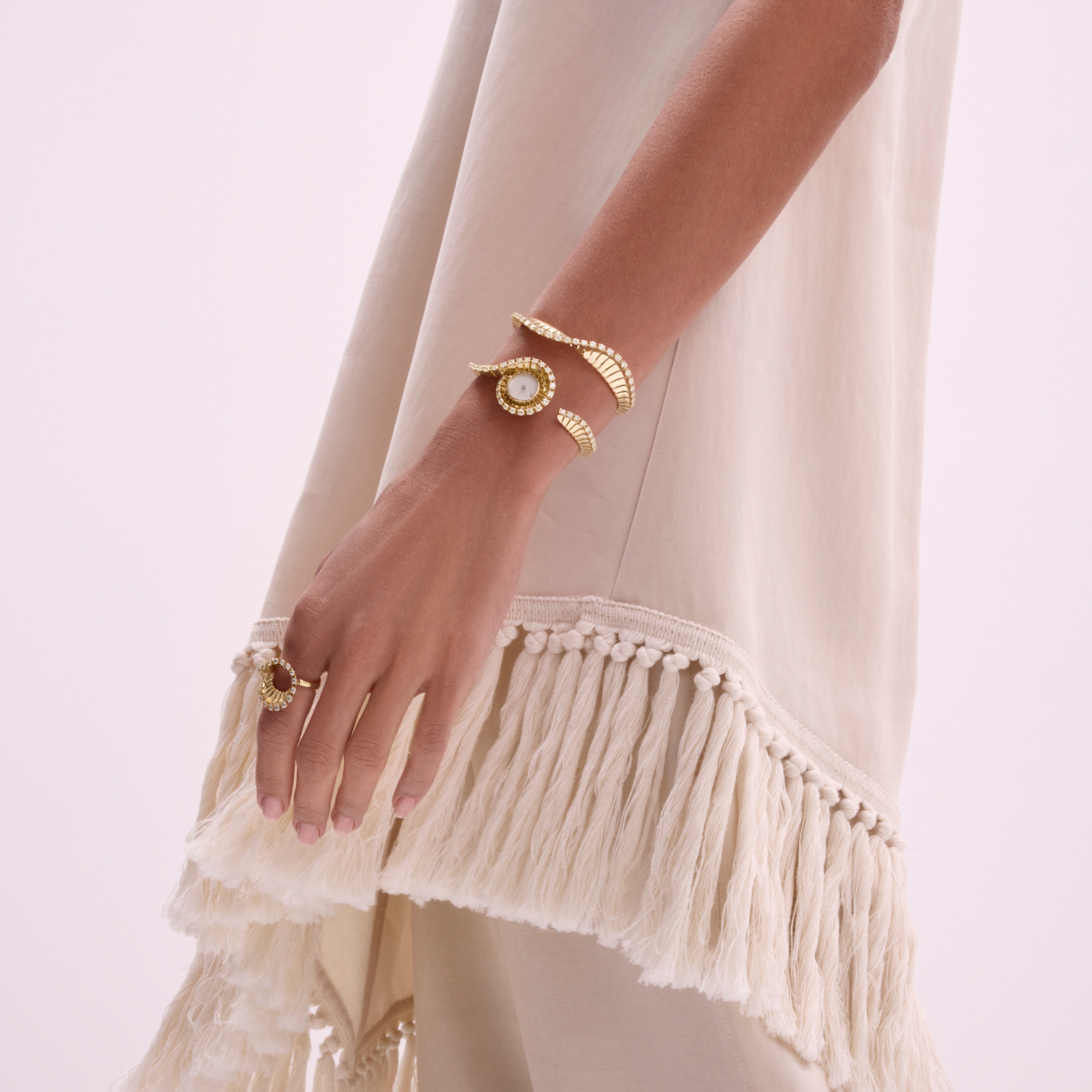 VITO CURLY RING YELLOW GOLD
