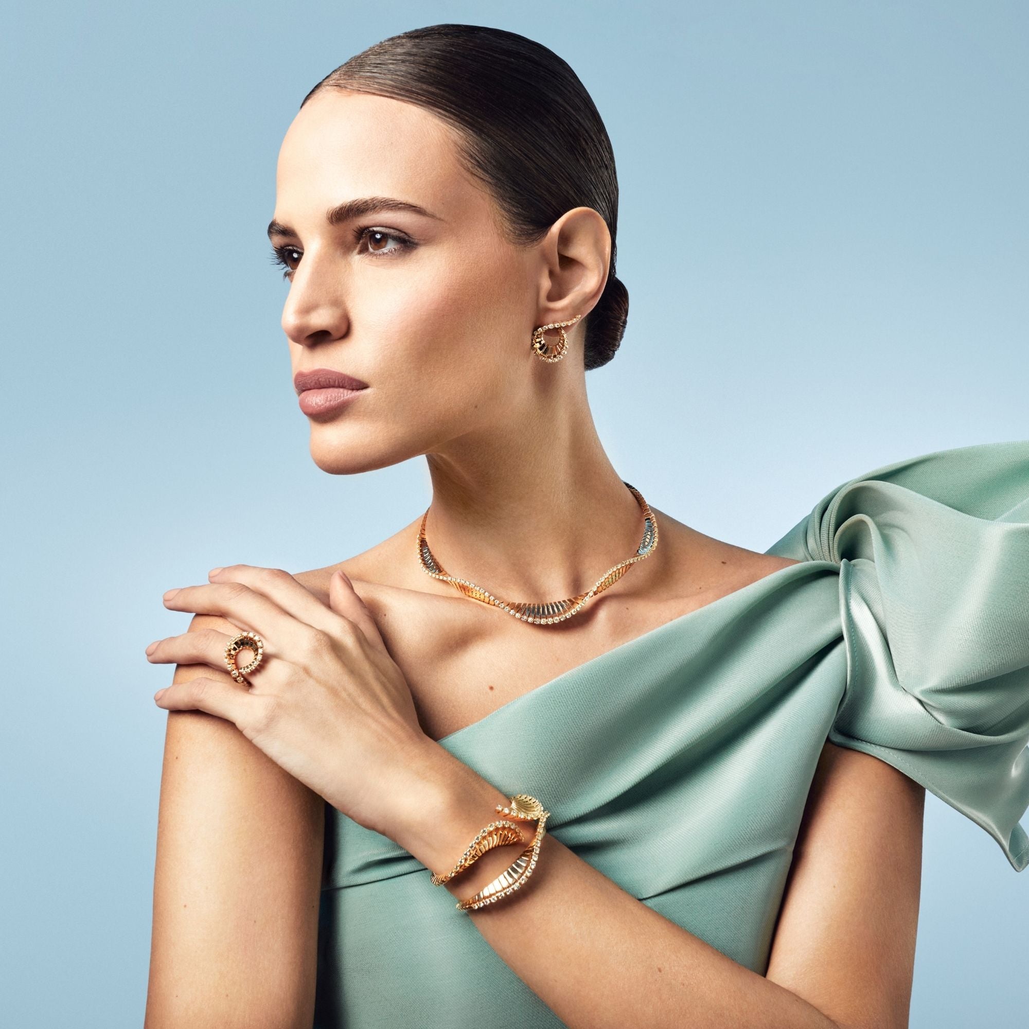 VITO CURLY RING YELLOW GOLD
