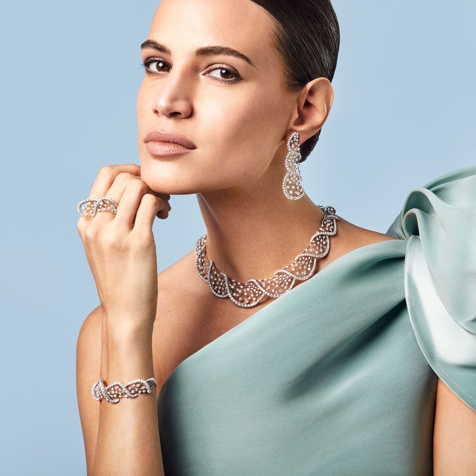 WHITE WONDERS ELICA DIAMONDS BRACELET