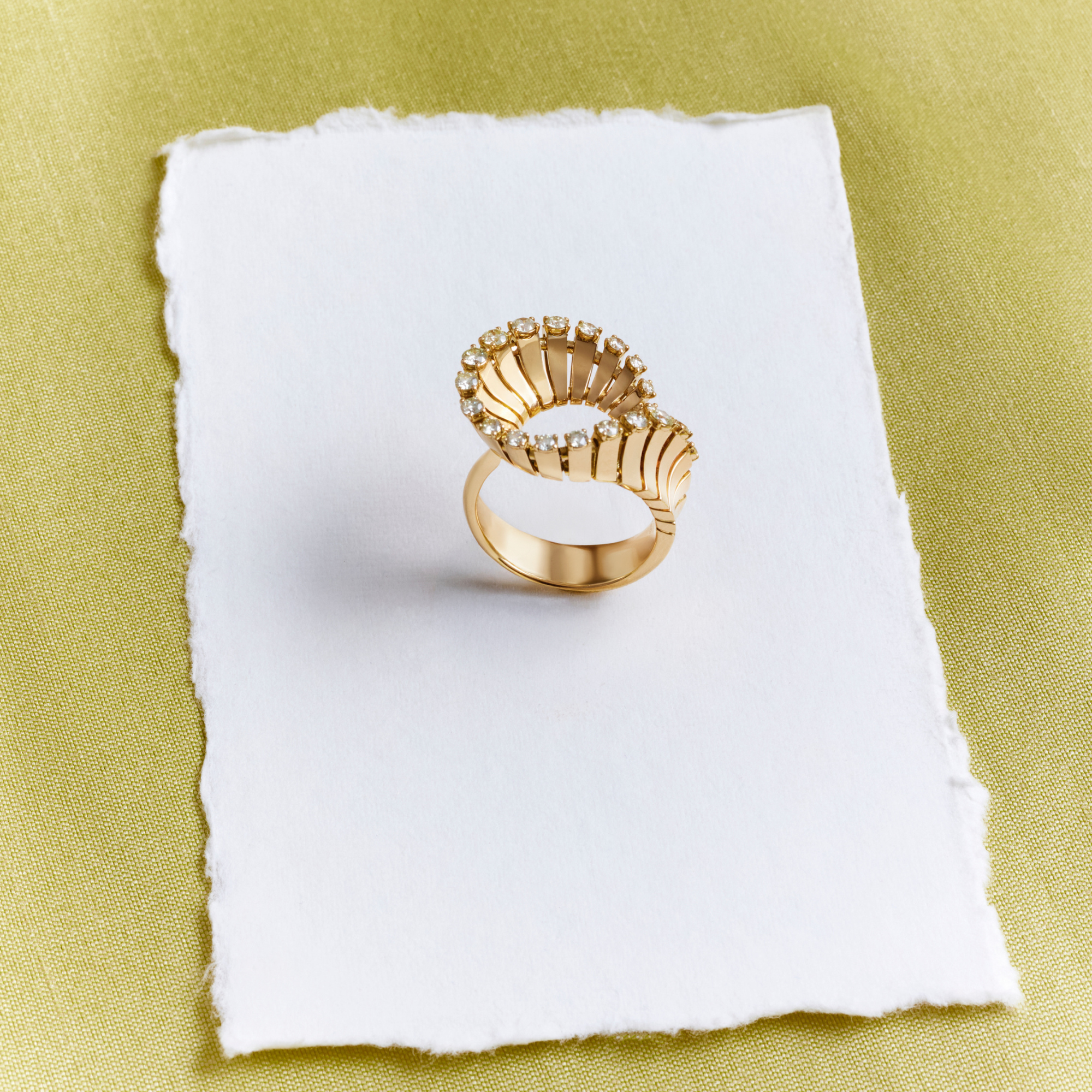 VITO CURLY RING YELLOW GOLD