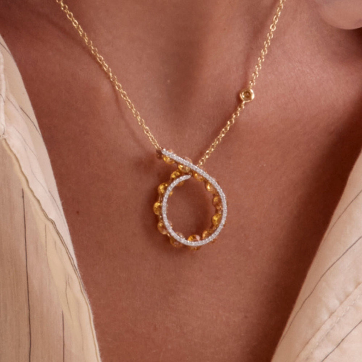 Light Round Orange Sapphires Pendant