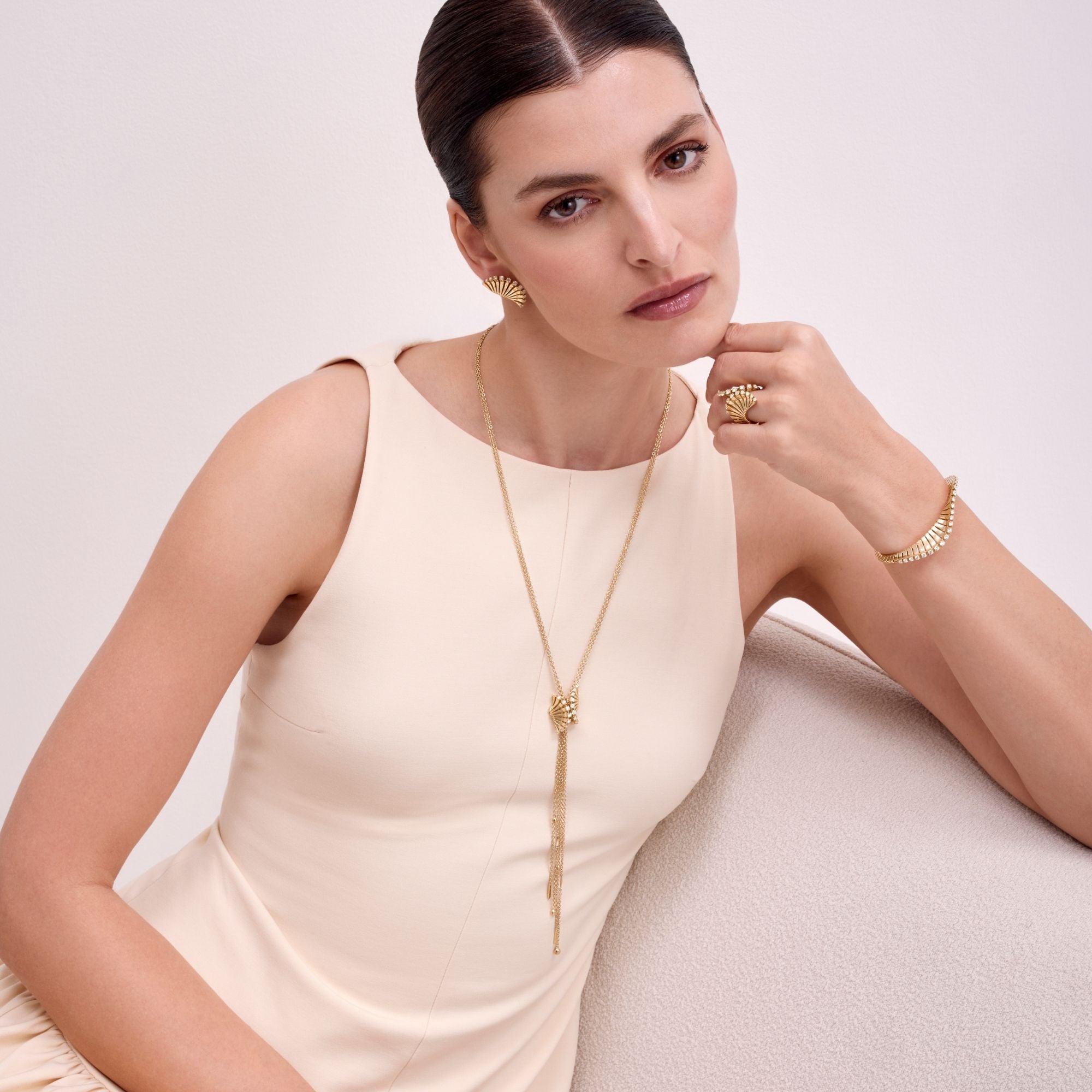 VITO VENTAGLIO YELLOW GOLD EARRINGS