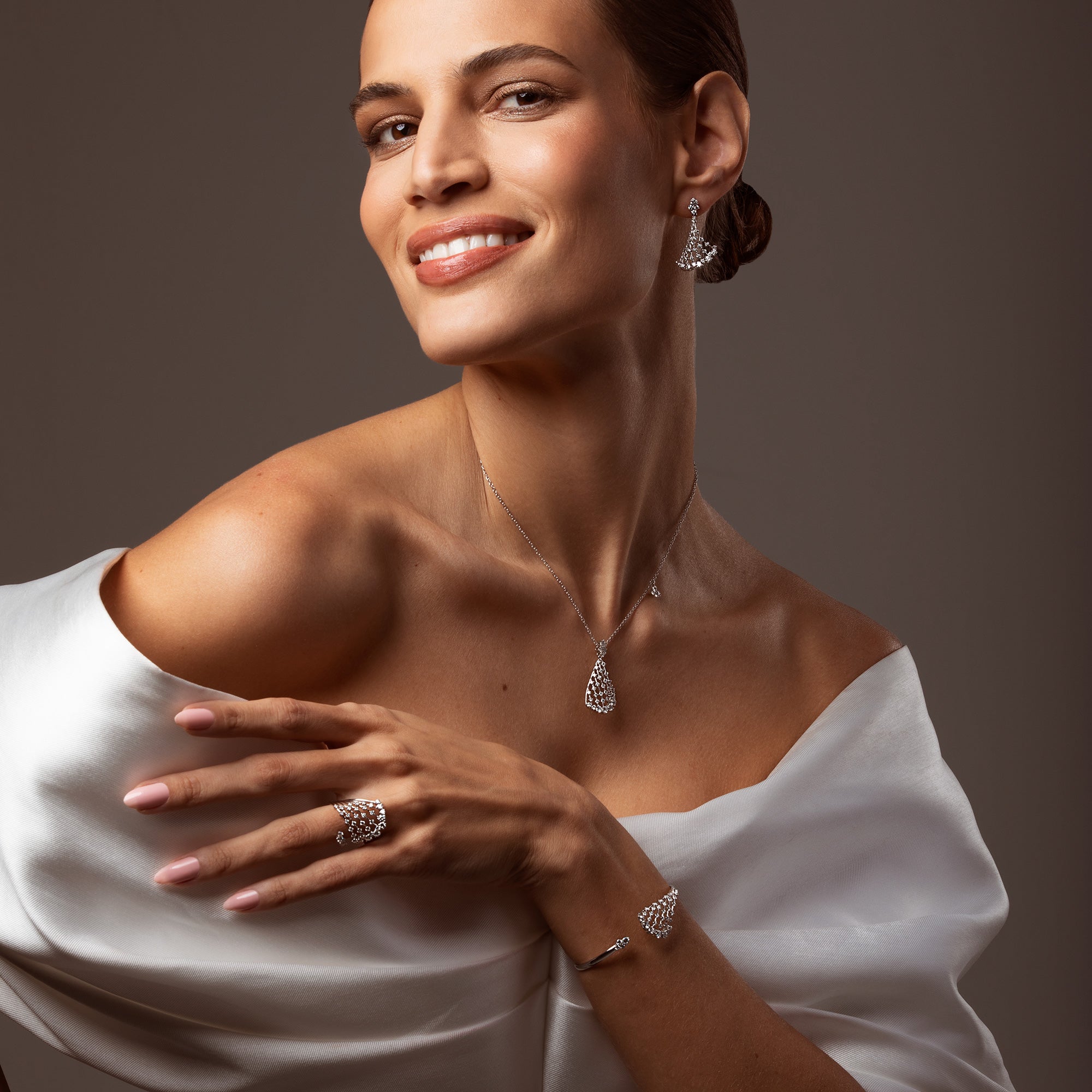 WHITE WONDERS ARIA WHITE GOLD BRACELET