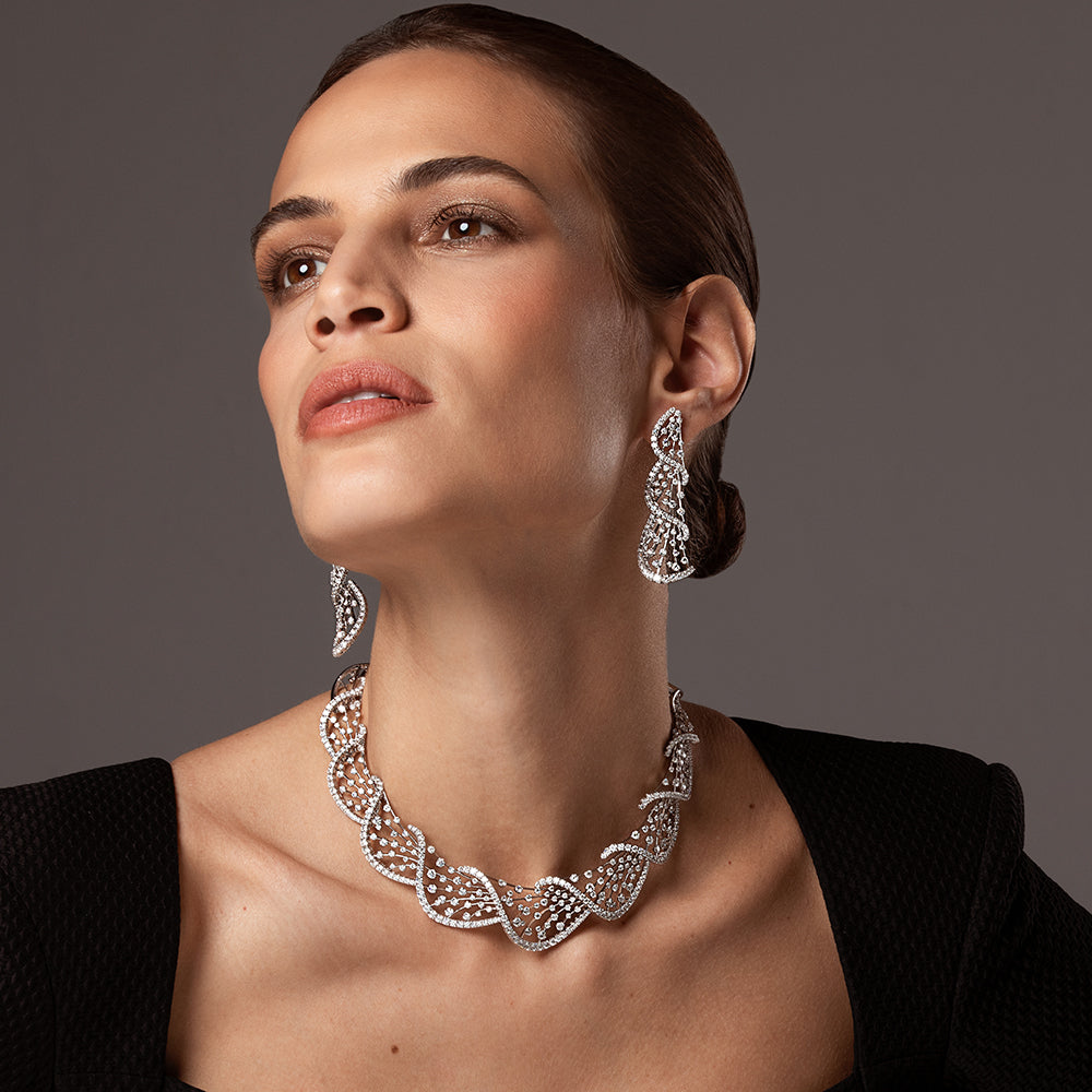 WHITE WONDERS ELICA LONG DIAMONDS EARRINGS