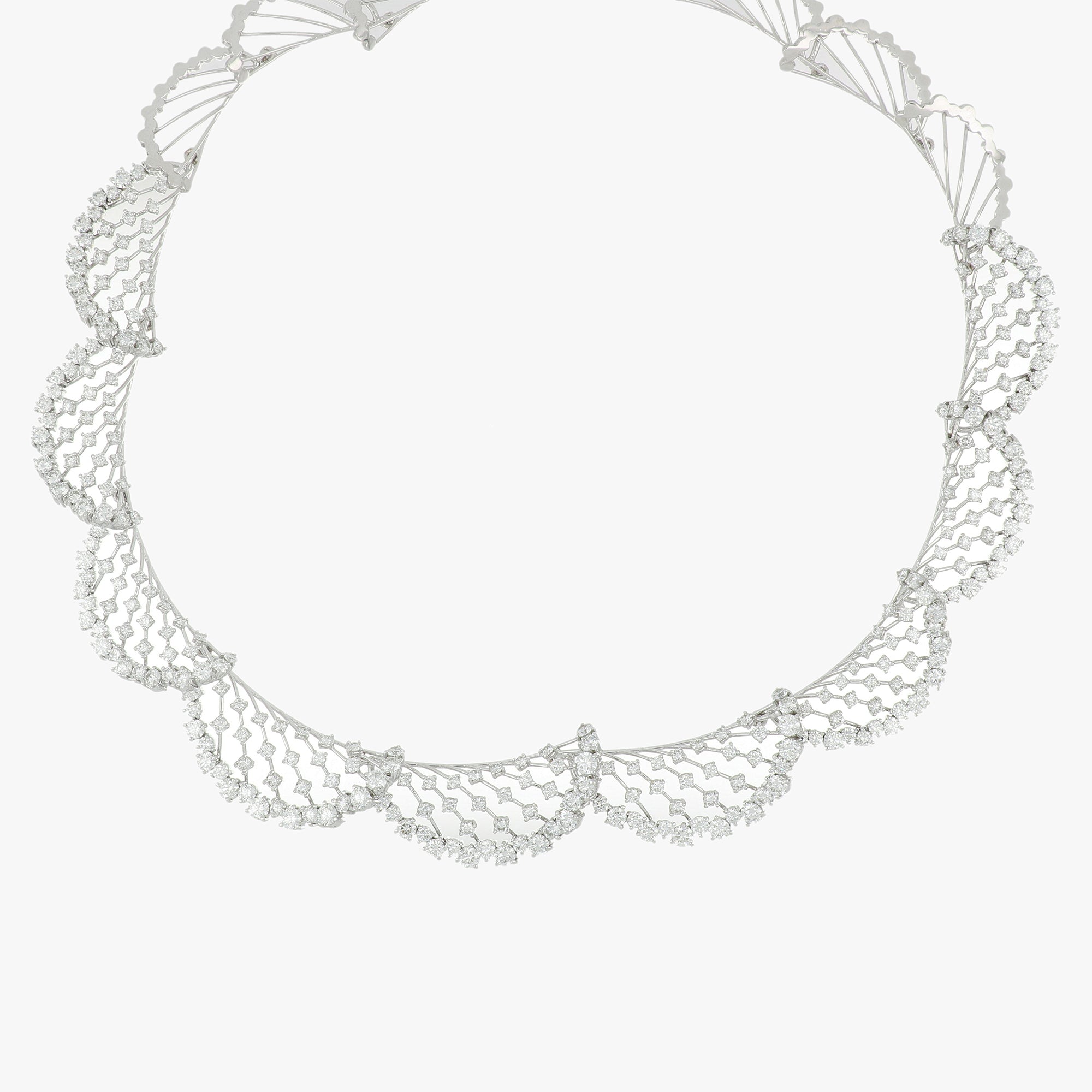 WHITE WONDERS ARIA BIG WHITE GOLD NECKLACE