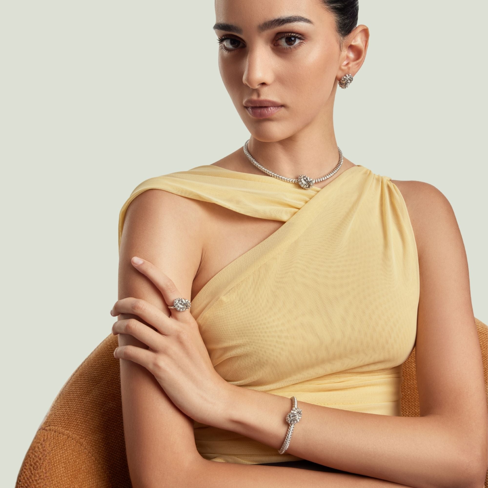 SNODO SMALL WHITE GOLD NECKLACE