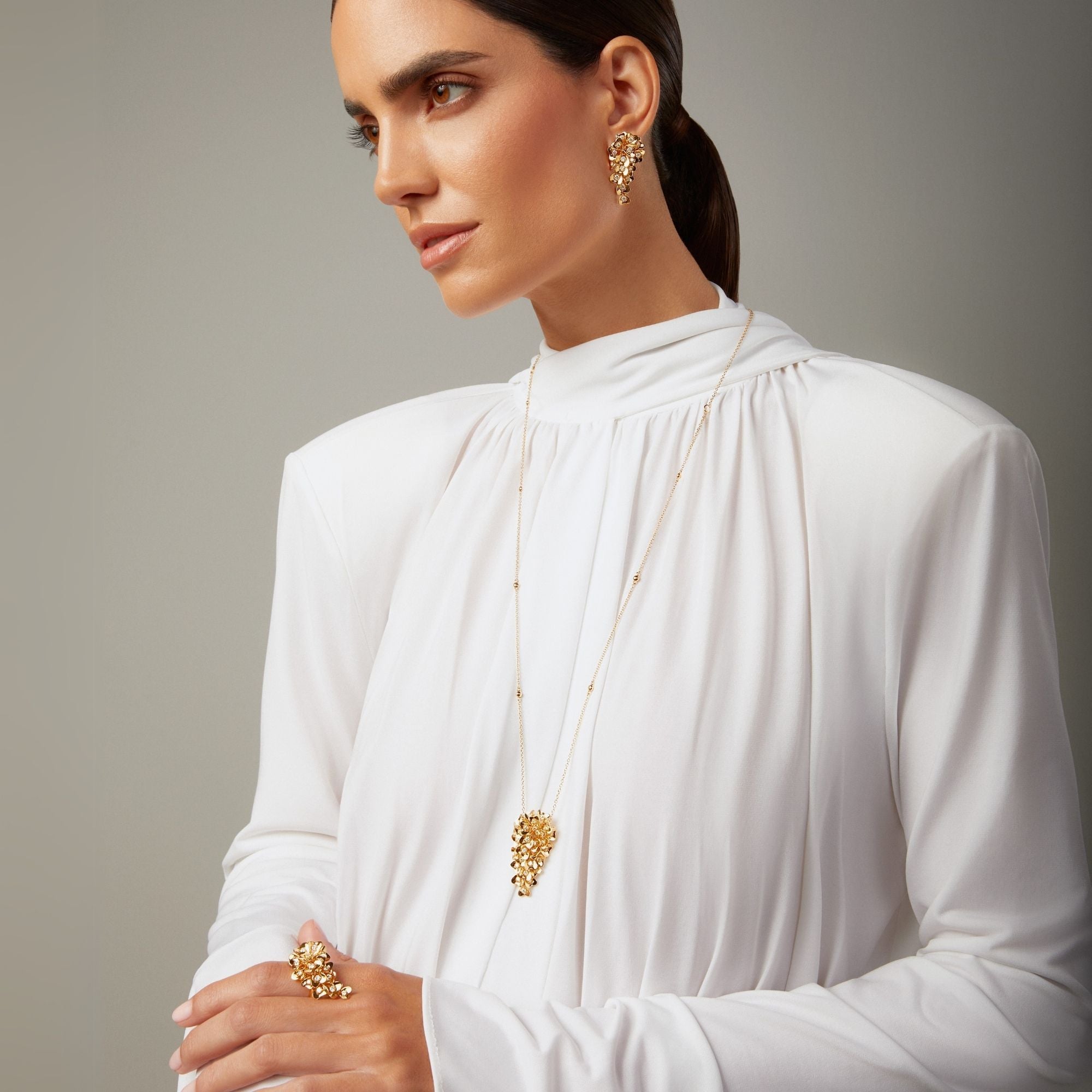 EDERA DANGLING YELLOW GOLD RING