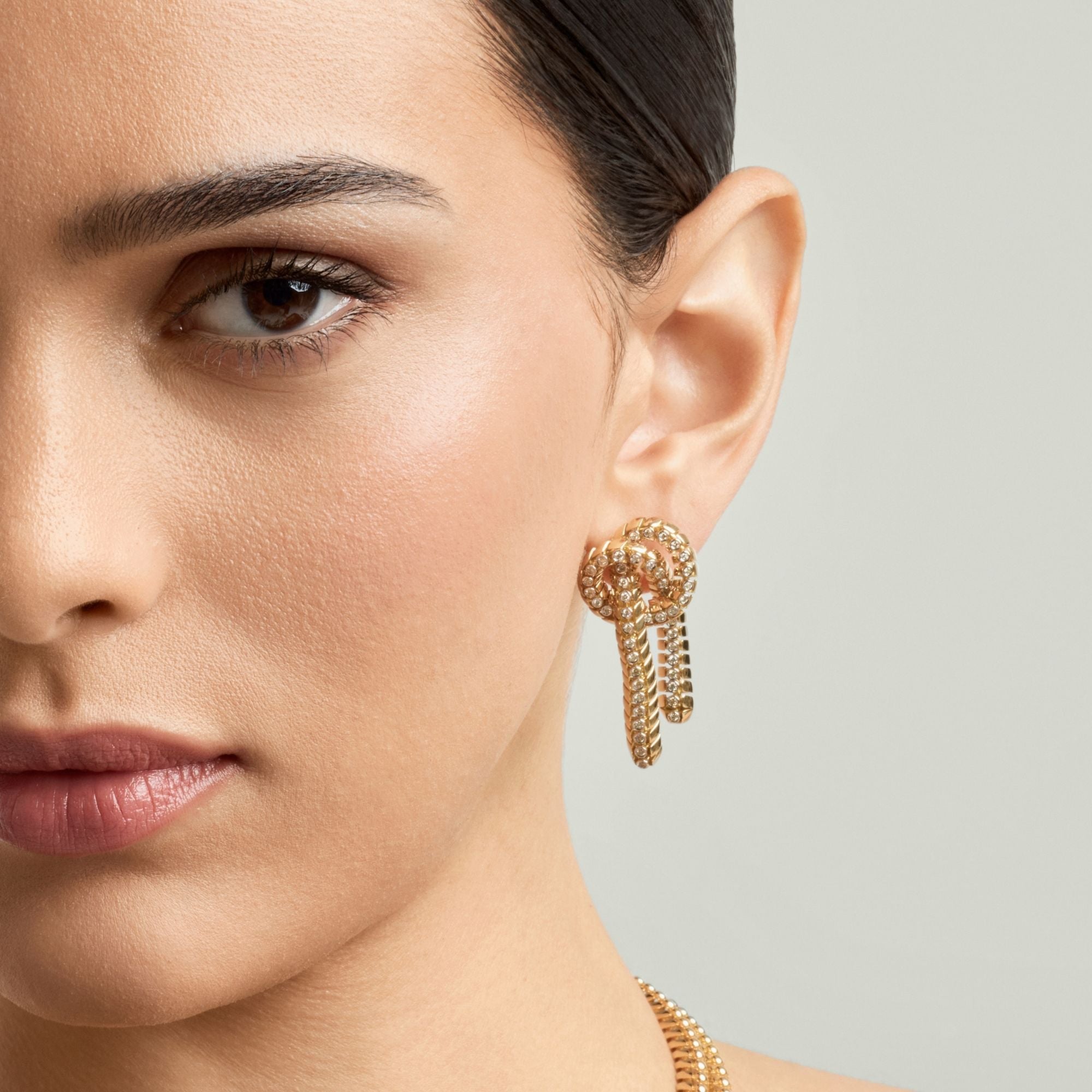 SNODO LONG YELLOW GOLD EARRINGS