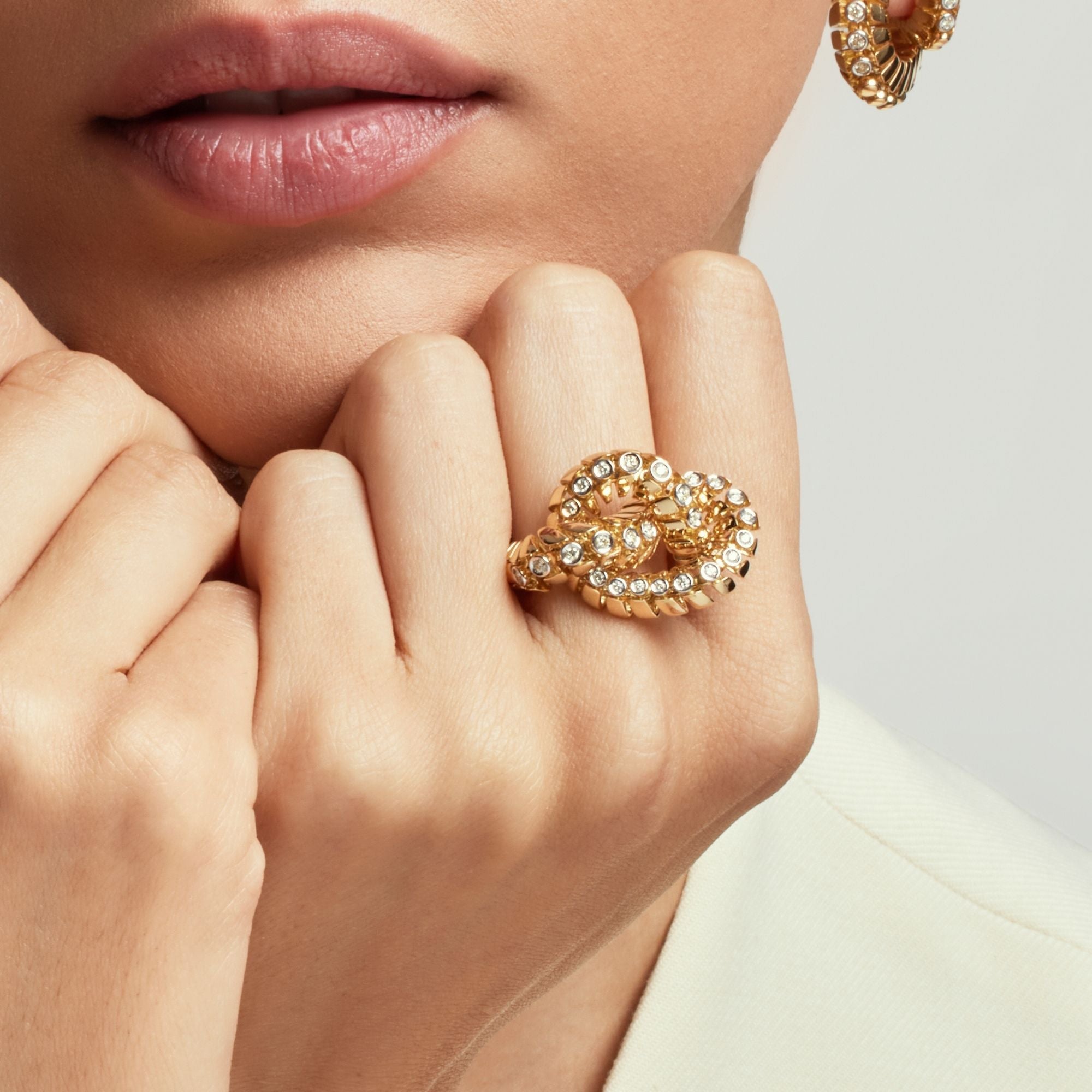 SNODO YELLOW GOLD RING