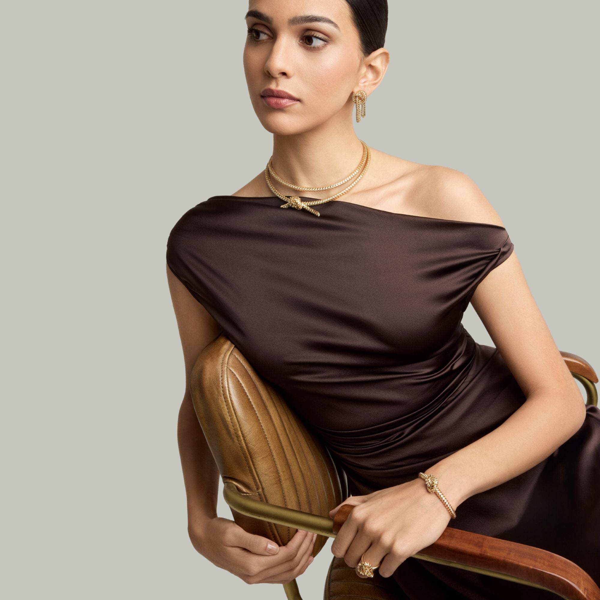 SNODO LONG YELLOW GOLD EARRINGS