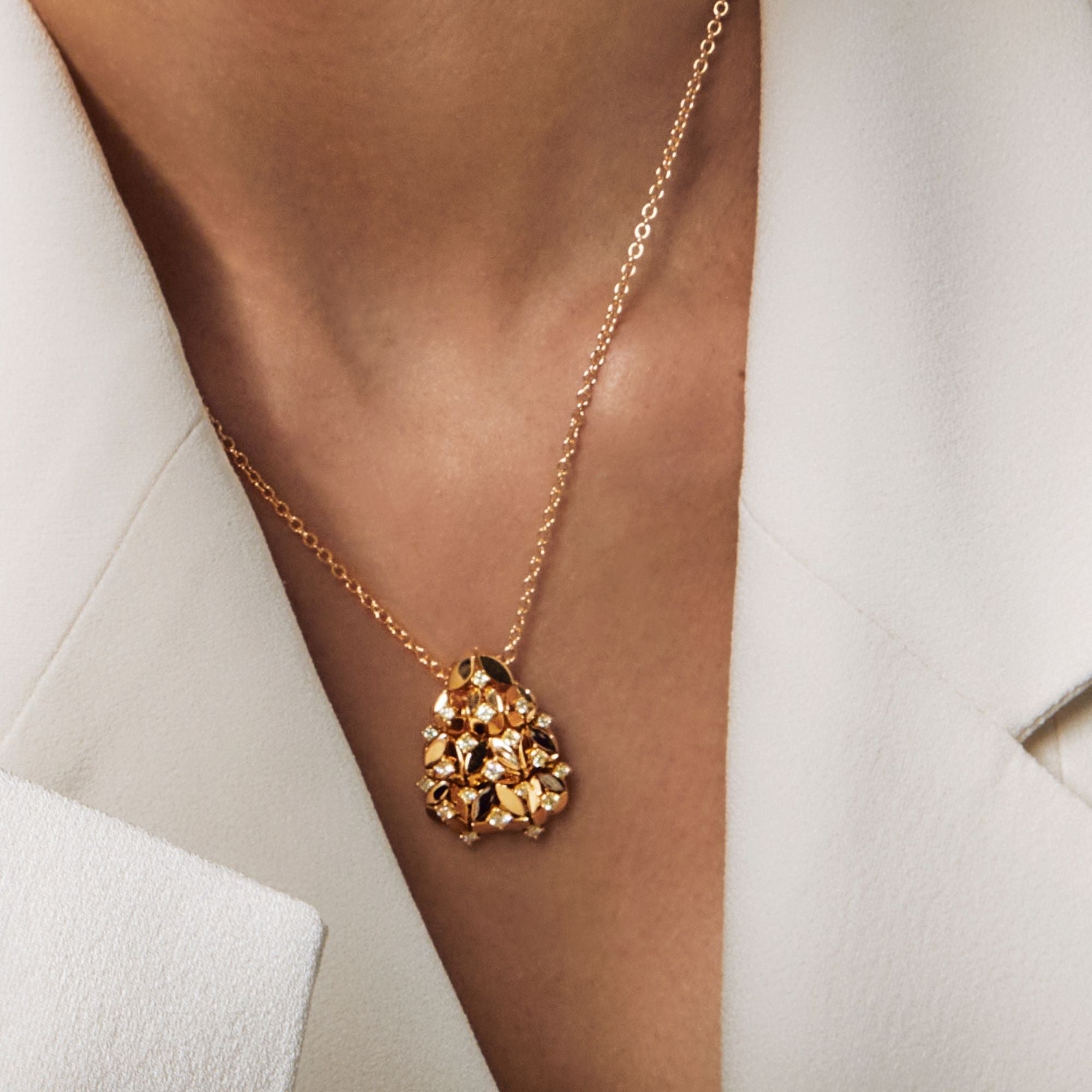 RIFLESSI BIG YELLOW GOLD PENDANT