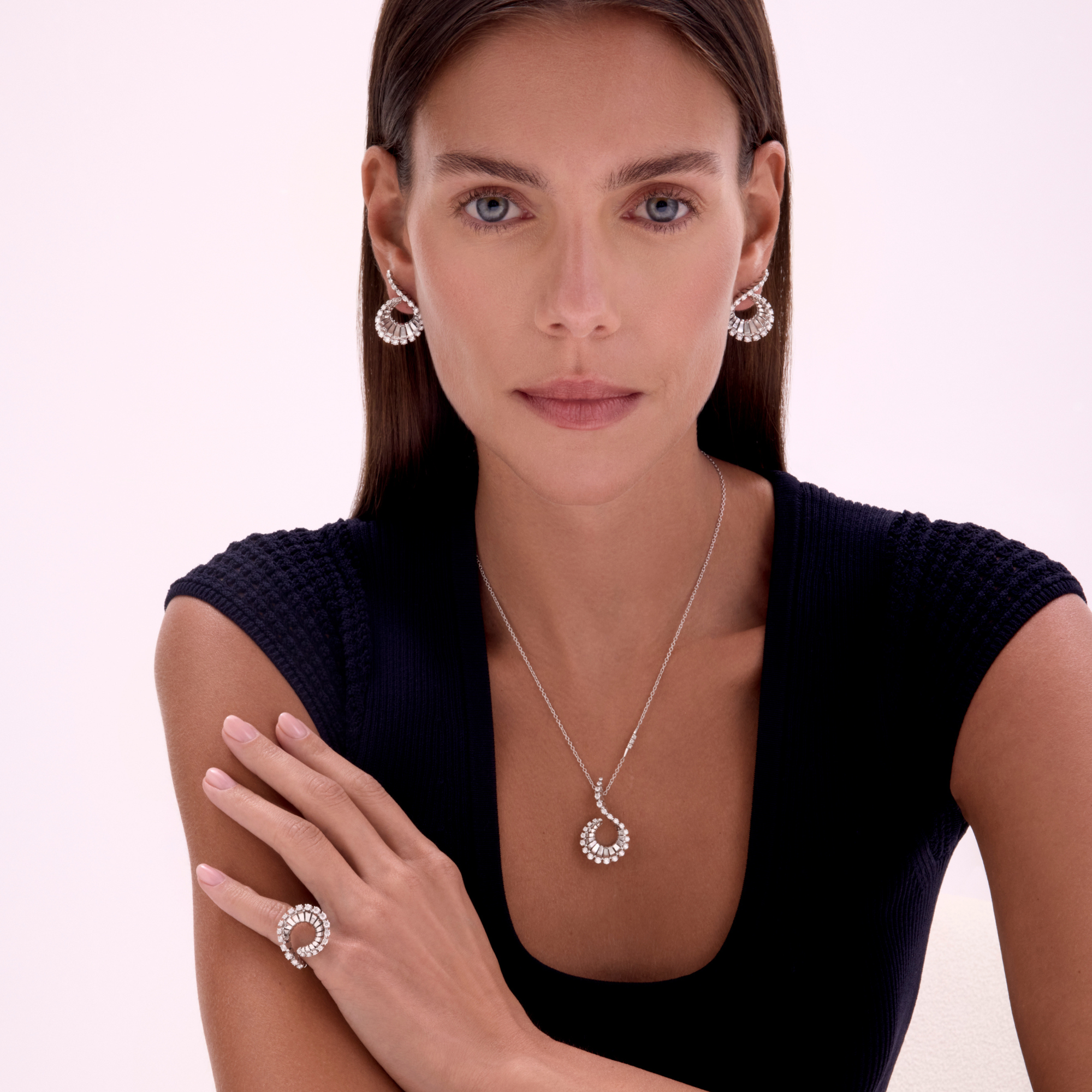 VITO CURLY WHITE GOLD EARRINGS
