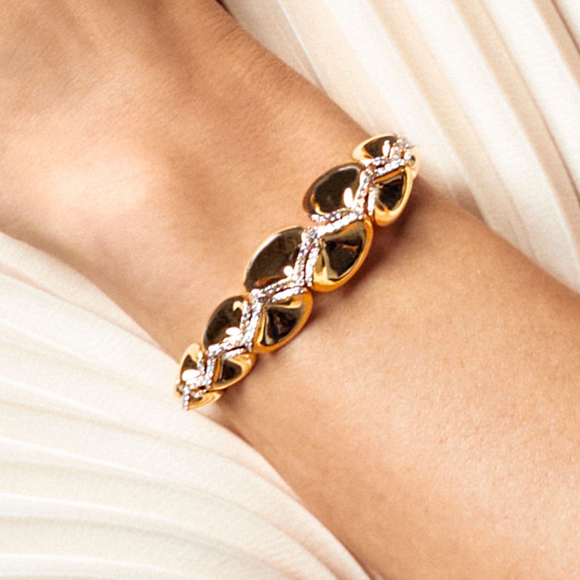 NINFEA YELLOW GOLD BRACELET