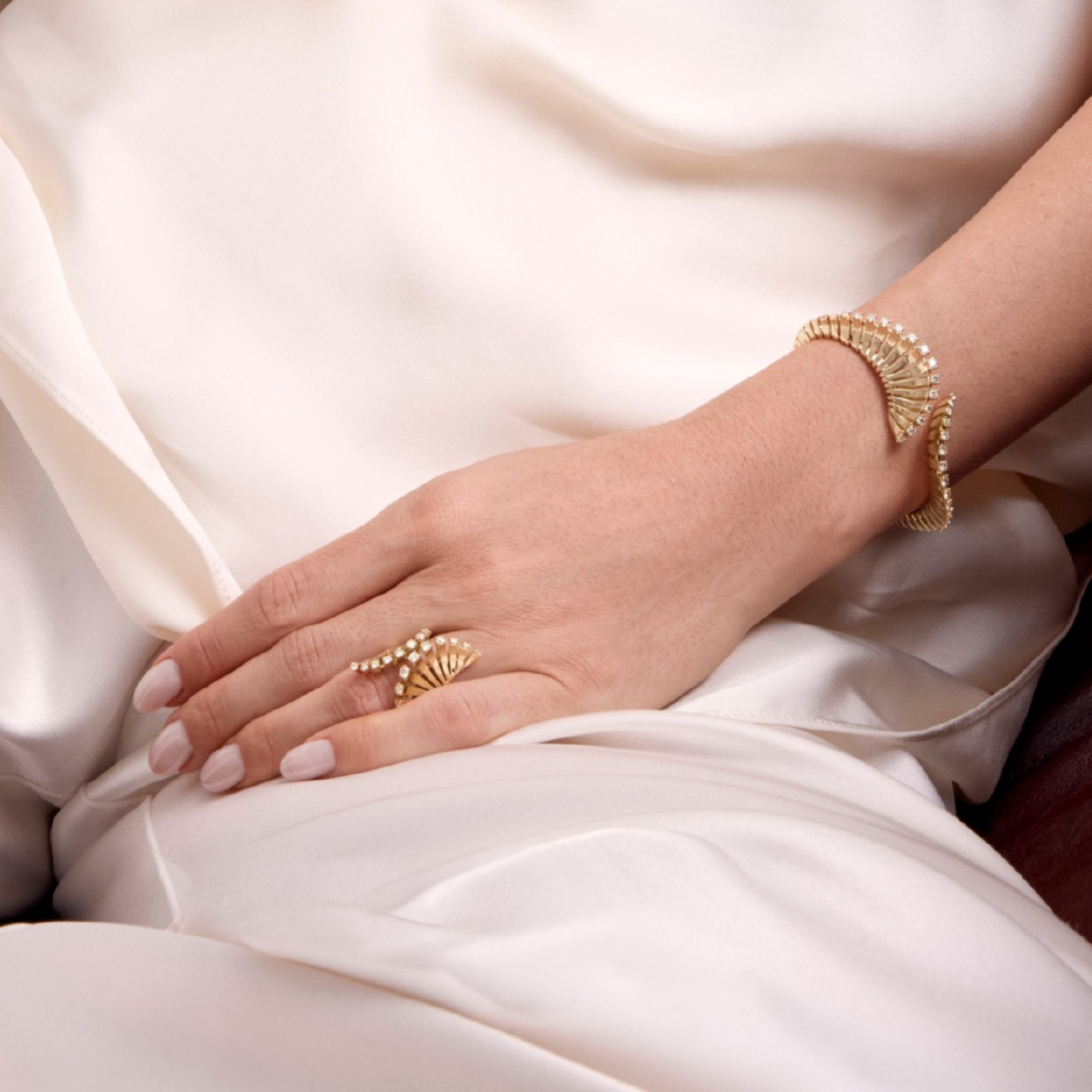 VITO VENTAGLIO RING YELLOW GOLD