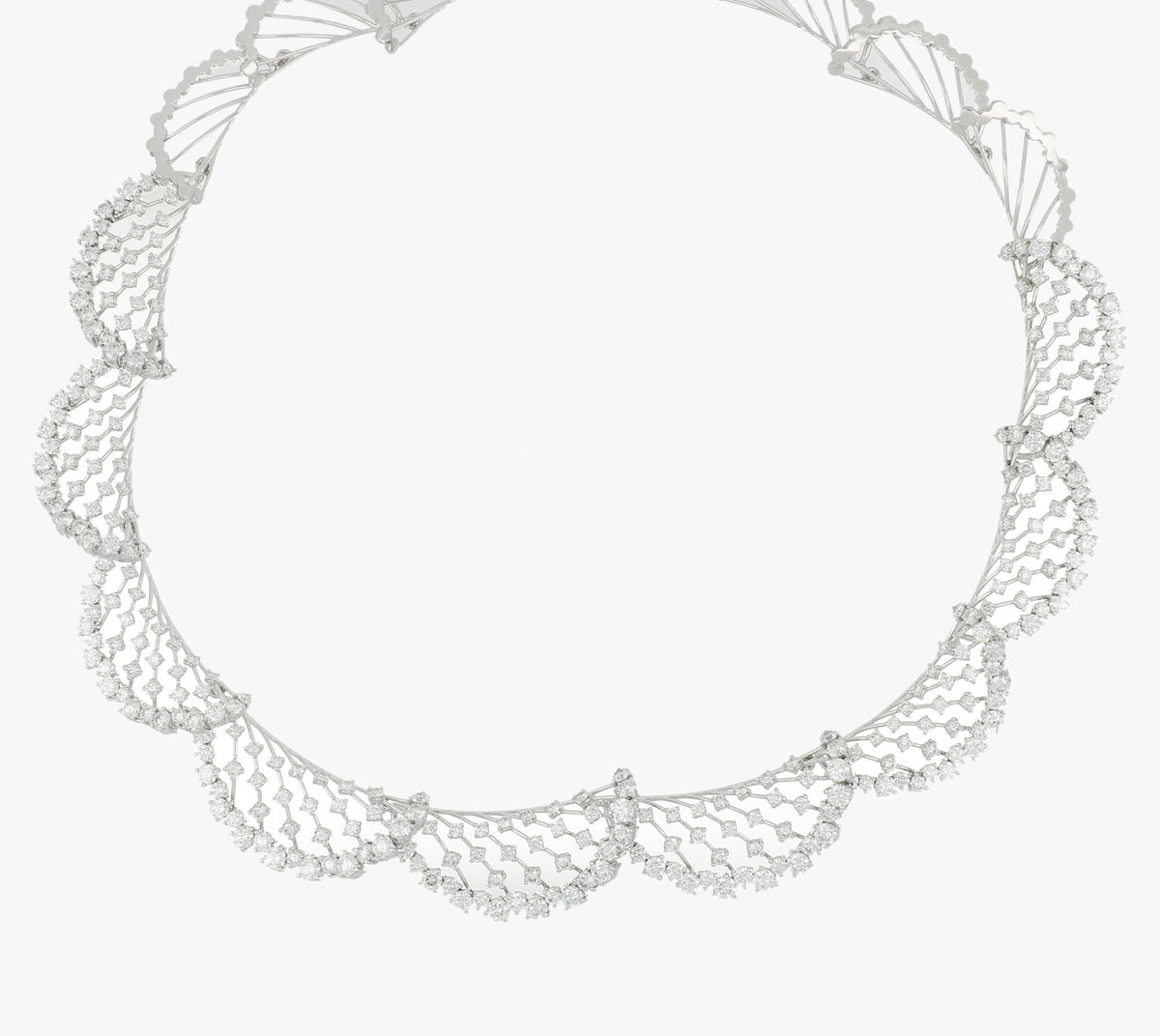 WHITE WONDERS ARIA BIG WHITE GOLD NECKLACE