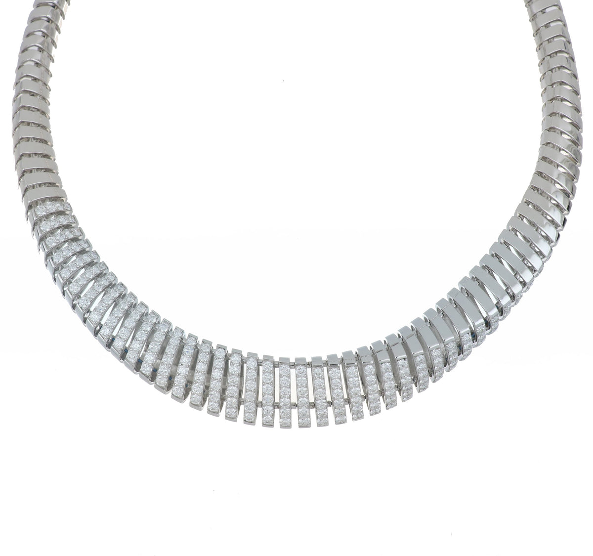 CRESCENDO WHITE GOLD NECKLACE