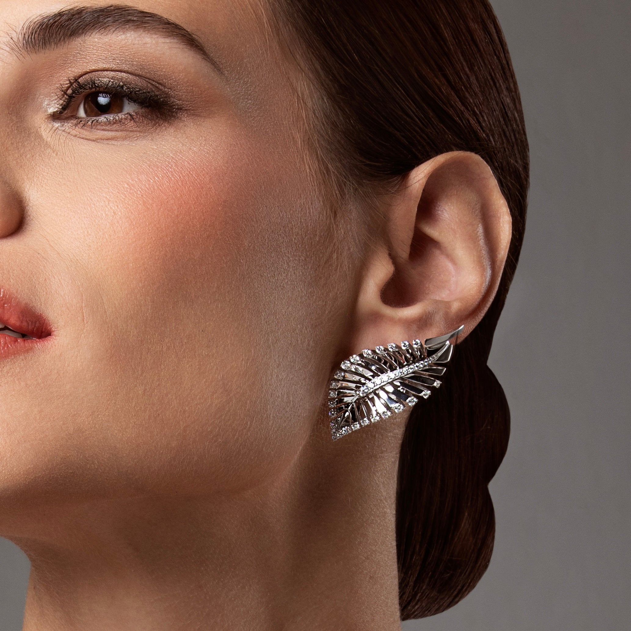 VITO FOGLIA WHITE GOLD EARRINGS