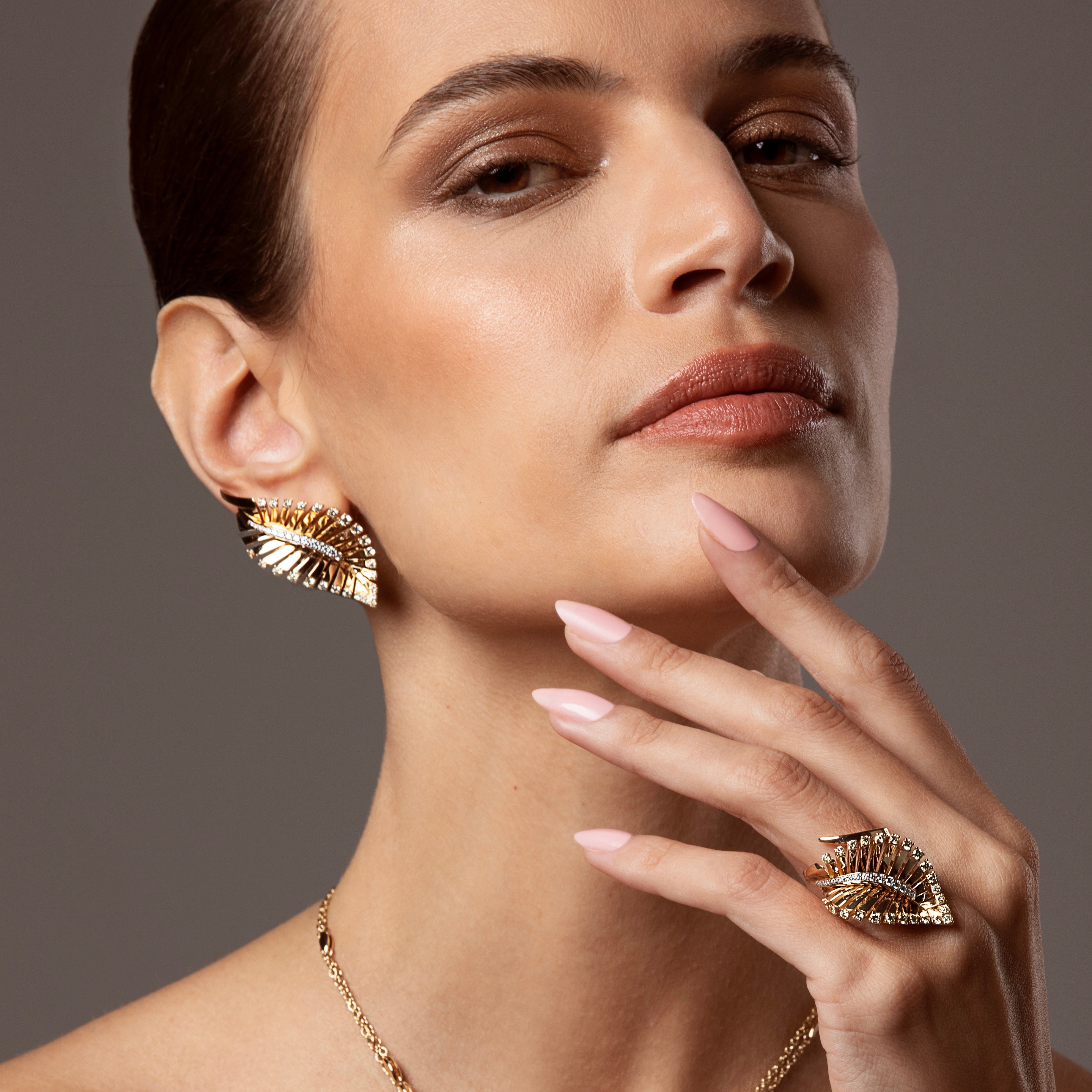 VITO FOGLIA YELLOW GOLD EARRINGS