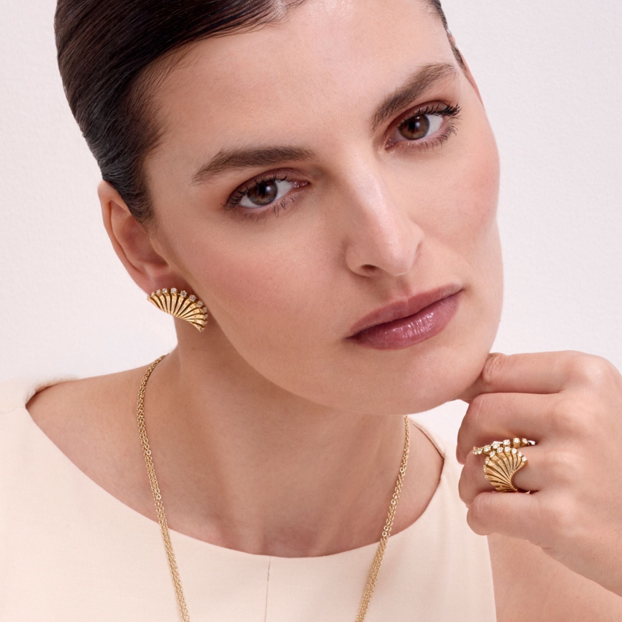 VITO VENTAGLIO YELLOW GOLD EARRINGS