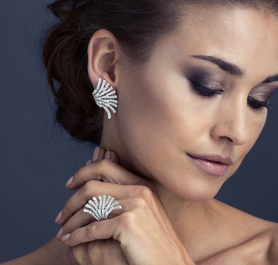 SPETTINATO VENTAGLIO PAVÈ EARRINGS
