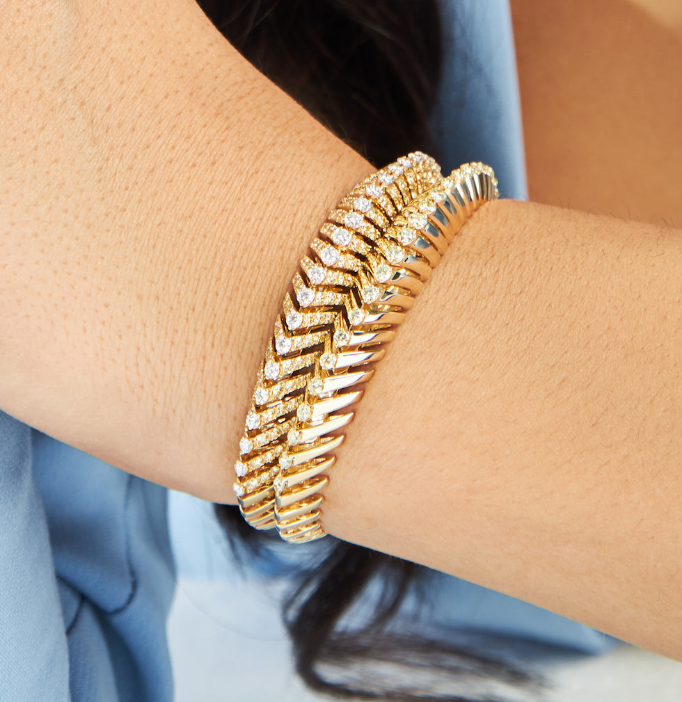 SOFFIO YELLOW GOLD PAVÉ BRACELET